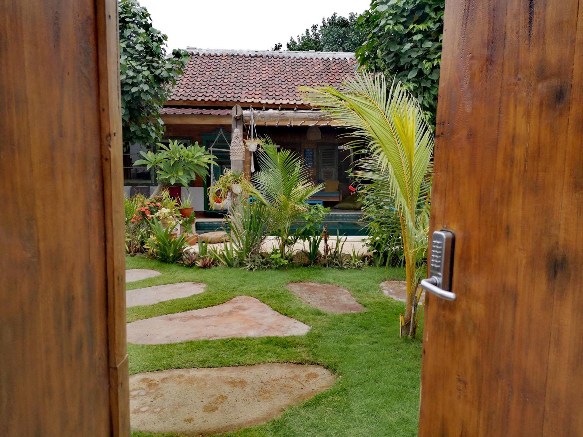 Villa La Vida Gili Trawangan Exterior photo